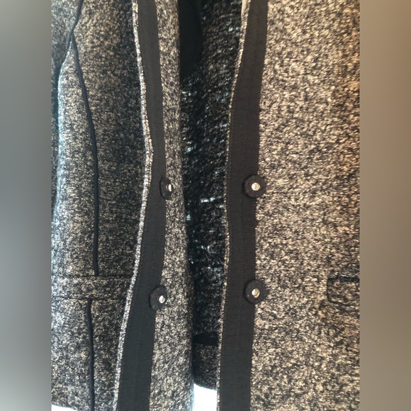 Loft Ann Taylor Blazer - Picture 2 of 4